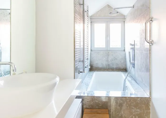 דירה Aposentus - Downtown Modern Penthouse *