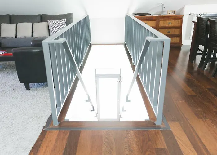 Aposentus - Downtown Modern Penthouse